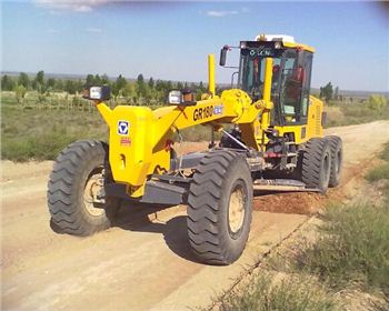 成都平地機租賃的鏟刀作業(yè)時我們該注意哪些事項