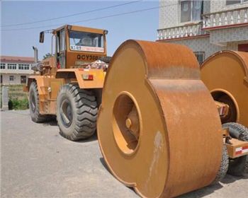 成都沖擊壓路機的操作規(guī)范