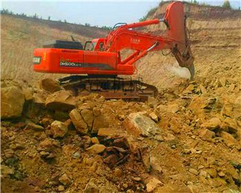 成都500型加強(qiáng)臂松土破巖機(jī)租賃