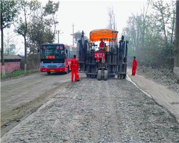 昊遠400型多錘頭舊水泥路面破碎改造升級