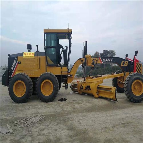 昊遠(yuǎn)機(jī)械設(shè)備租賃｜平地機(jī)在工地作業(yè)時(shí)需要注意的事項(xiàng)有哪些？