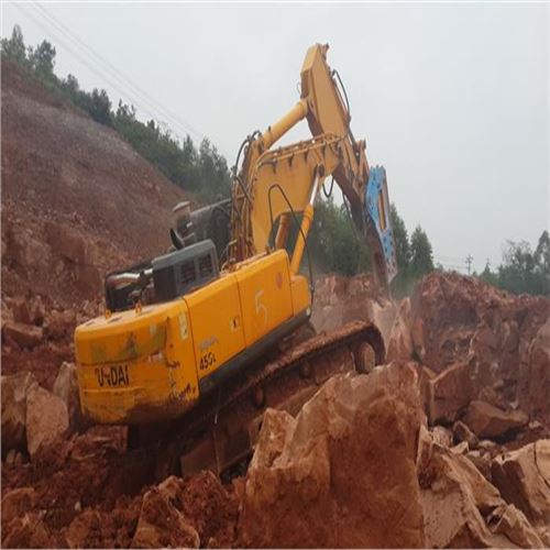 挖掘機｜配多大的破碎錘合適？請收好這張對照表